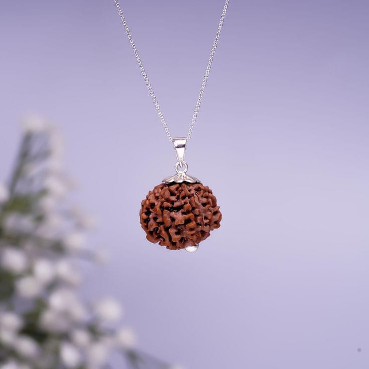 Photo by Magicle, featuring a dark workspace